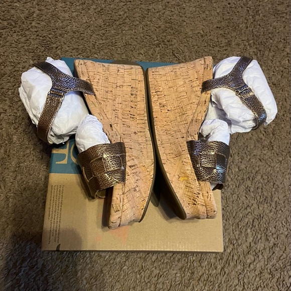 Brand New - Picture 4 of 4